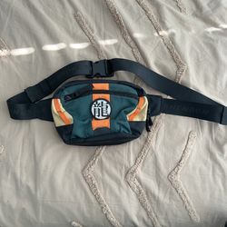 Dragon Ball Z Shelton Crossbody Bag