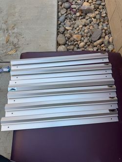 Vollrath Aluminum Shelf Ledge Rails – Set of 6