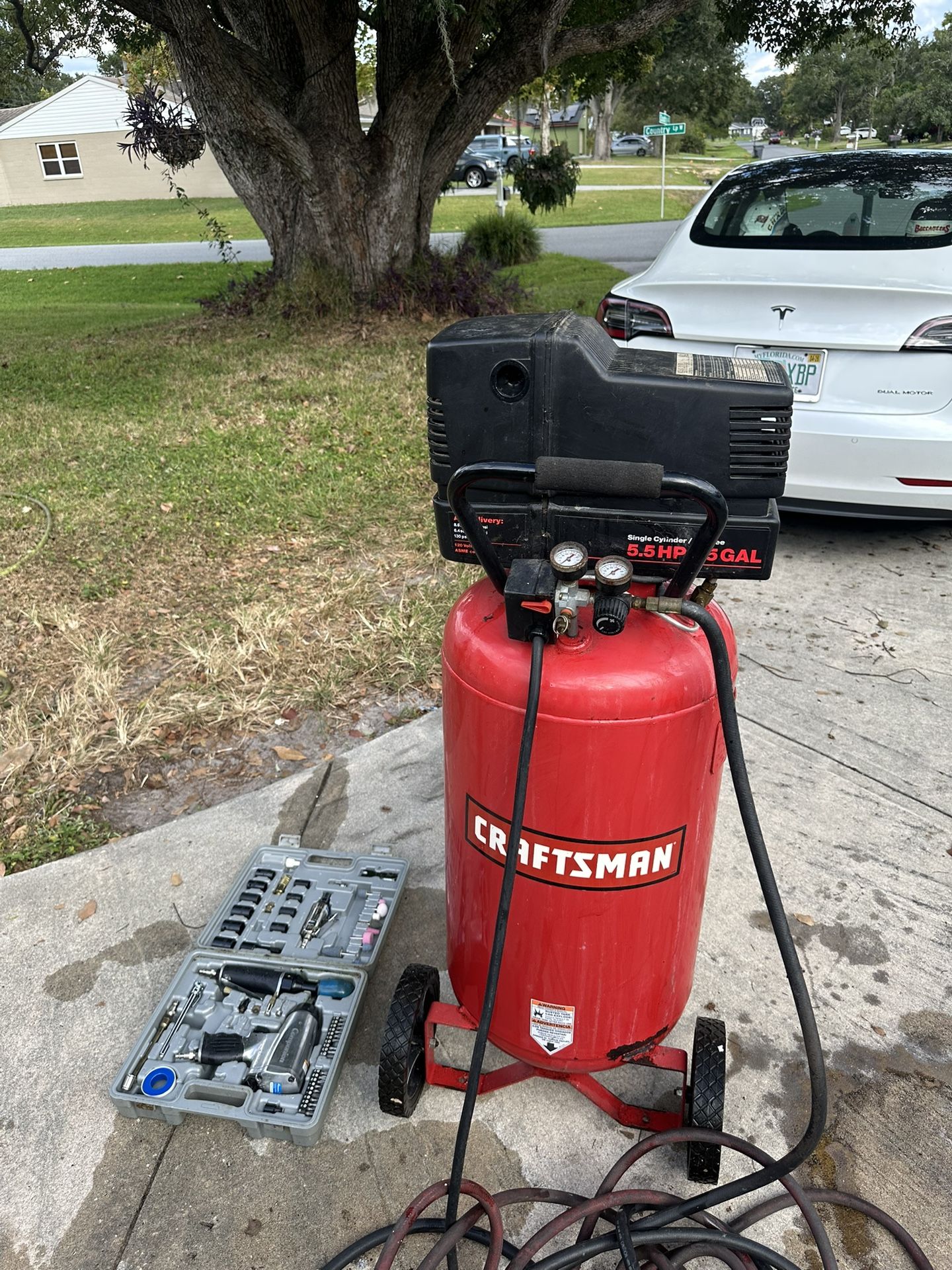 Craftsman Oil less Air Compressor 25 Gal. With Sears Companion Air Tools!