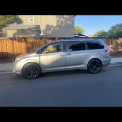 2011 Toyota Sienna