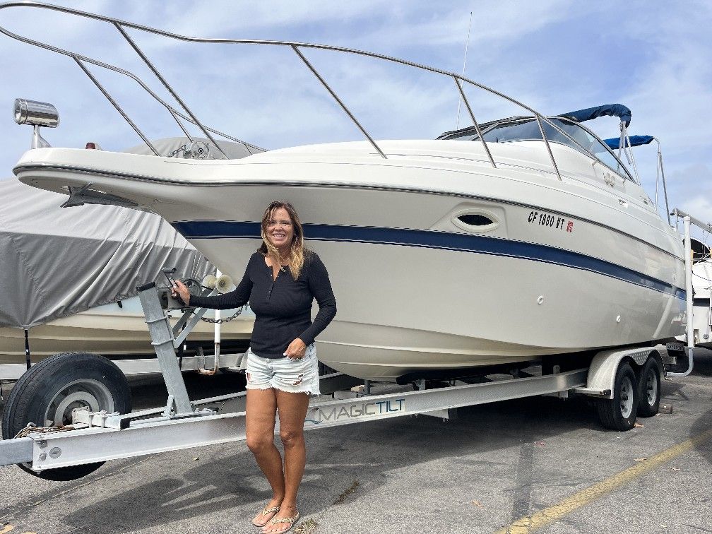 2006 Maxum 2400SE Boat With Trailer