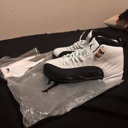White & Black High-Top Basketball Sneakers – Size (10)