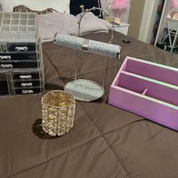 Makeup And Jewelry Organizers 