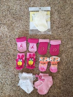 NEW or like-new baby socks AND free caps and mittens