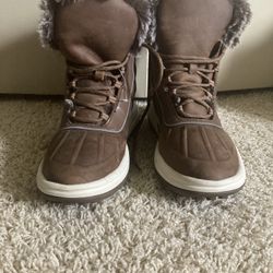 LANDS’ END Suede Boots-Ladies Size 8 - Fits Like A 7