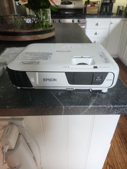 Epson EX 3240 projector