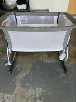 Baby Delight Beside Me Dreamer Bassinet | Bedside Sleeper | 6-Position Height Adjustment | Charcoal Tweed