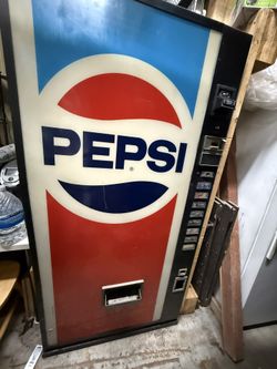 Dixie Narco Pepsi Machine