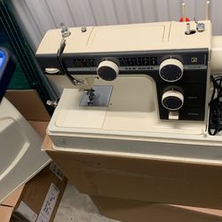 Mecurry 704 Sewing Machine Taiwan