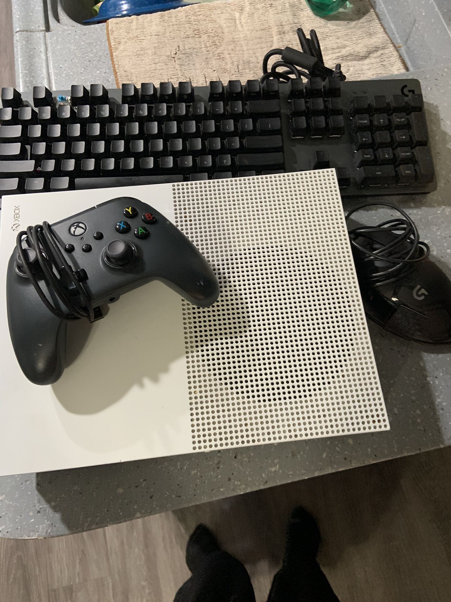 Xbox One S