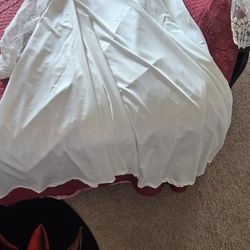 Brand New Never Worn Bridal White Dress Priced Low To Sell Quick 45$ OBO