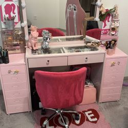 Make Up Vanity Barbie Pink