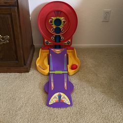 Playskool Electronic Bulls-Eye Bounce & Roll