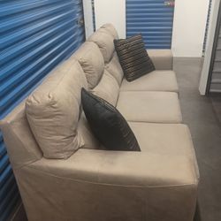 Comfortable Clean Gray Couch (free delivery)