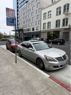 2012 Hyundai Equus