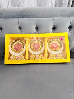 Beautiful brand new islamic decor. (MUST SELL TODAY)