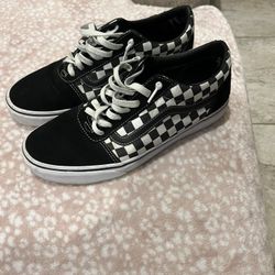 Checkered VANS size 10.5