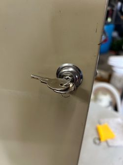 Metal key box/cabinet