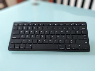 Omoton Bluetooth Wireless Keyboard KB066 (Pre-owned)