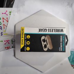 Bluetooth earbuds extreme bass