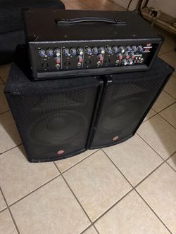 Harbinger M120 Powered Mixer with Speakers