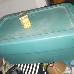 Storage box