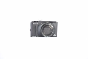 Nikon coolpix s8100 compact camera