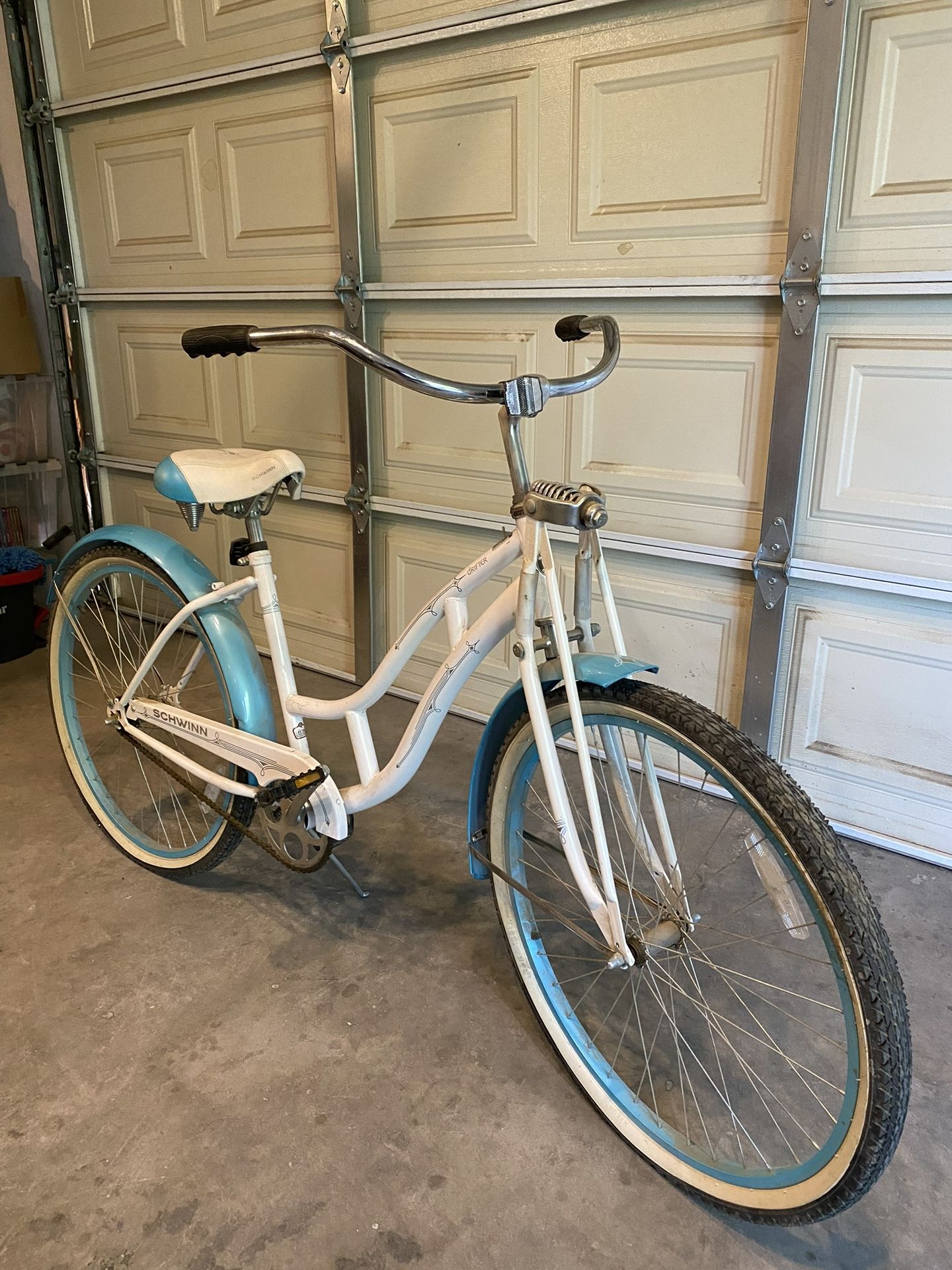 Schwinn Beach Cruiser