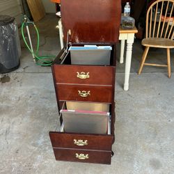 5 Rolls Of Hay And 1 Bag Of Seeds  For 200