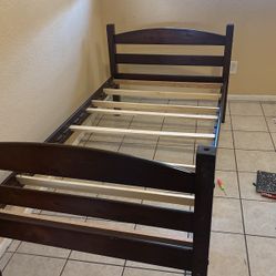 Twin Bed 