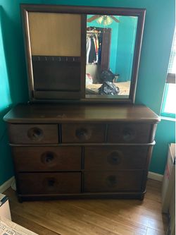 Dresser