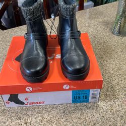 Women’s Boots Size 9 And 10 