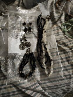 Set necklace bracelet earrings