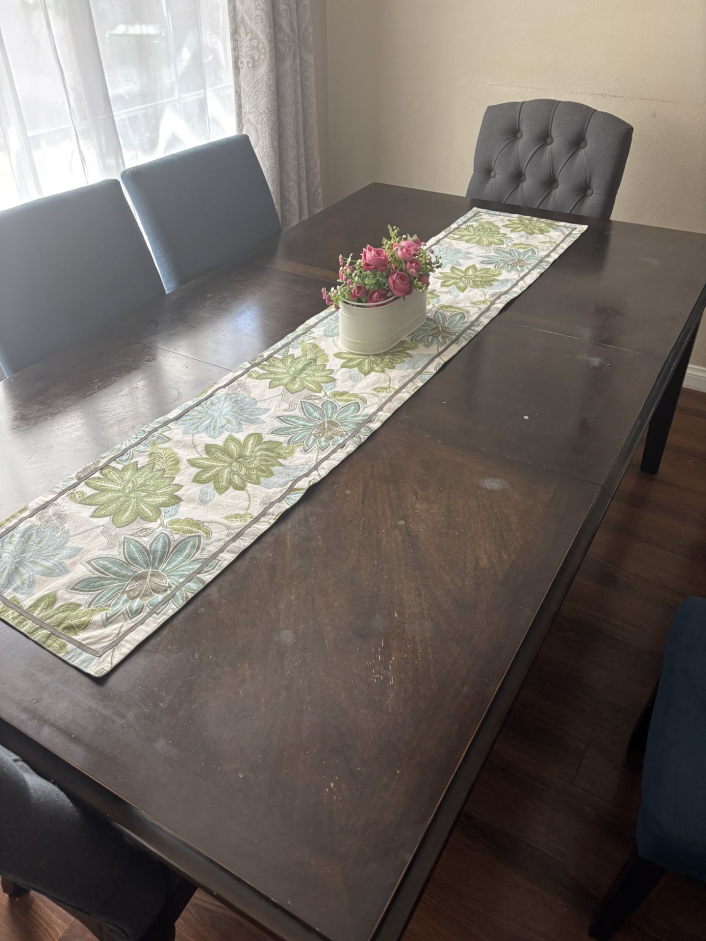 Free Dining Table
