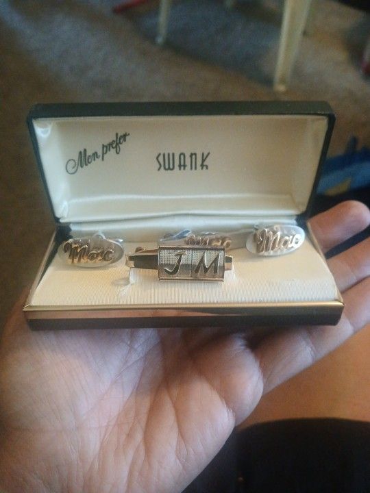 Cufflinks