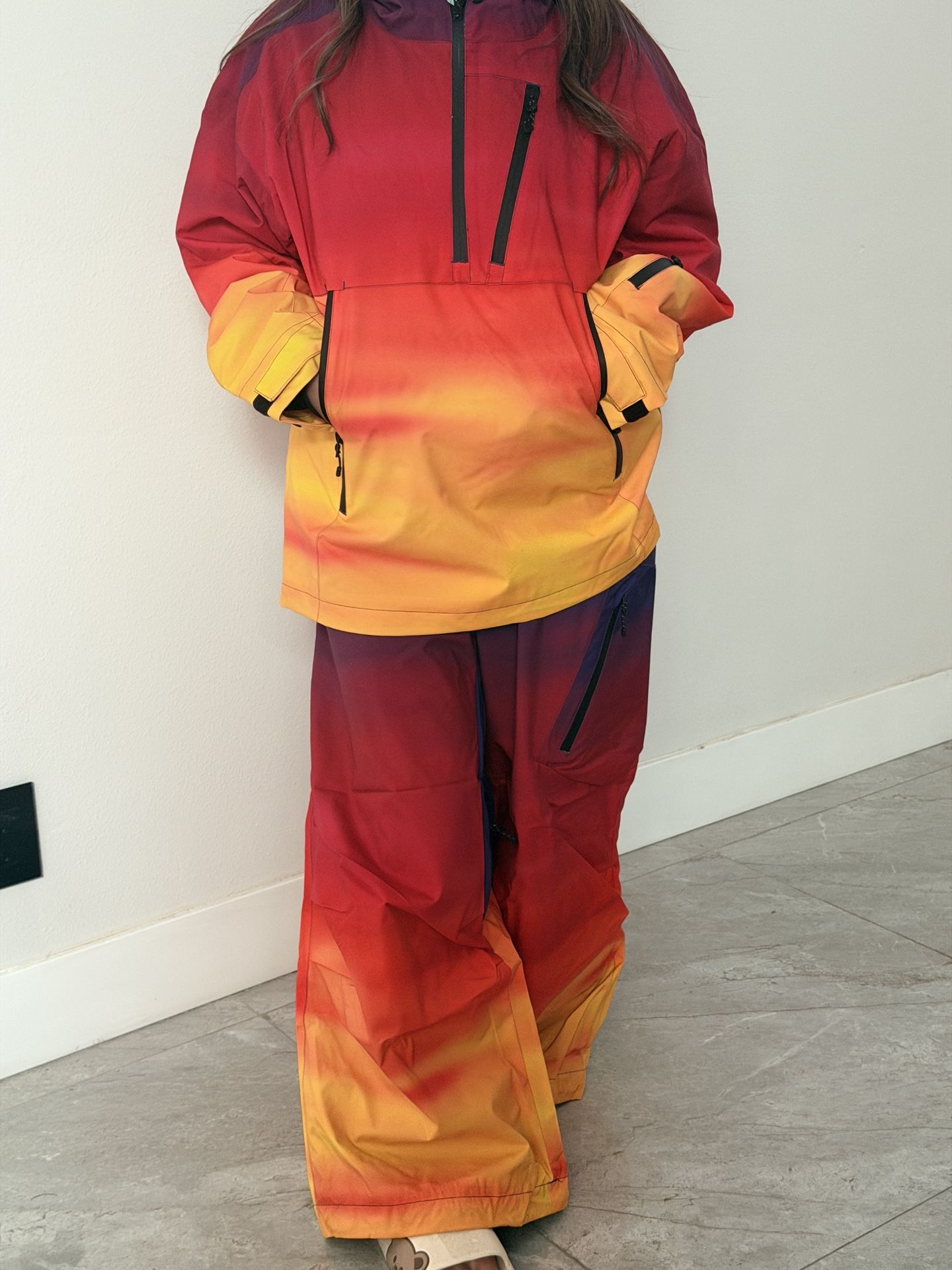 Eye Catching Women Snowsuit That You Can’t Miss (Brand New)