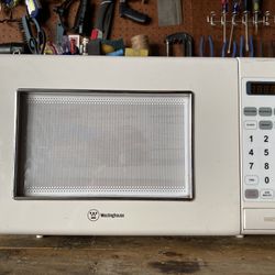 Small Microwave Great Condition