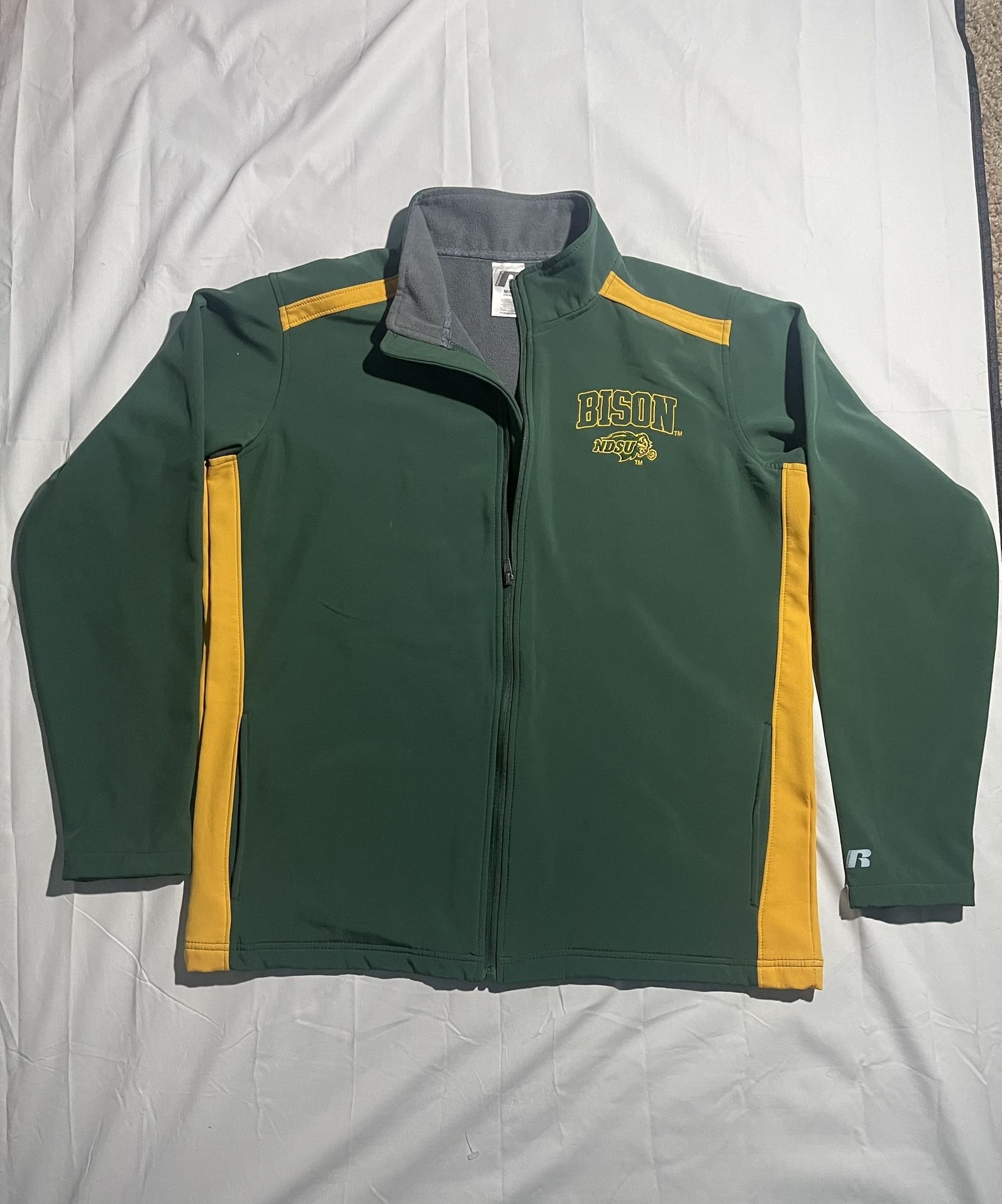 NORTH DAKOTA STATE BISON RUSSELL ATHLETICS LIGHTWEIGHT PULLOVER JACKET ADULT SM