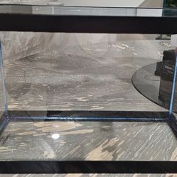 2.5 Gallon Fish Tank