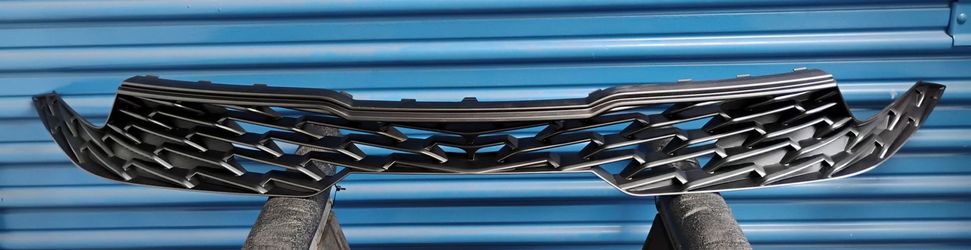 2021 2022 2023 2024 KIA K5 front bumper upper grille oem.