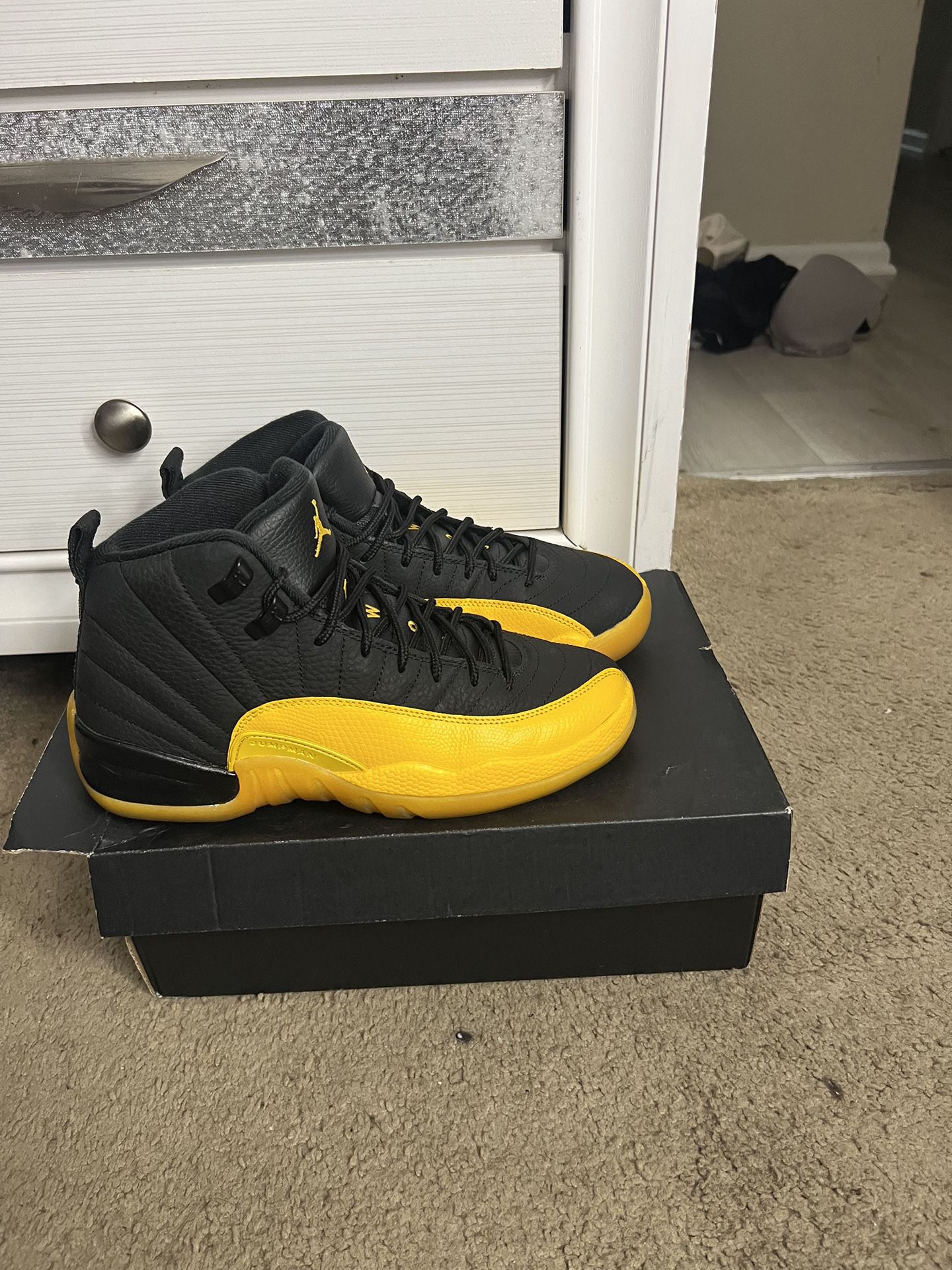 Jordan 12 University Gold