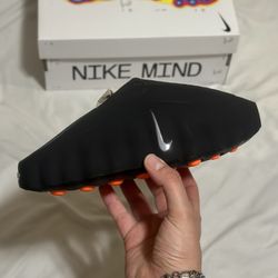 Nike Mind 001 Black Size 8 Women's