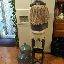 5 Gallon Water Bottle And Water Dispenser Set And Cover 3 Bottle $65 For All 