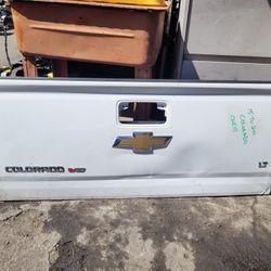 2015/2016/2017/2018/2019/2020 Chevy Colorado Tail Gate 