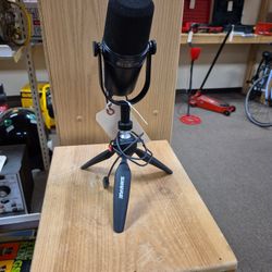 Shure MV7 USB Microphone With Tripod Stand