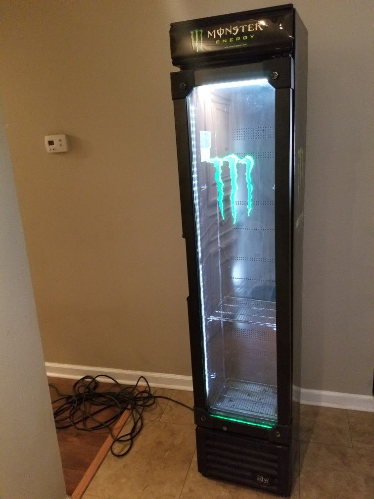 MONSTER ENERGY IDW COMMERCIAL REFRIGERATOR 6FT for Sale in Las Vegas