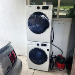 Se vende dos secadora y una lavadora en buen estado