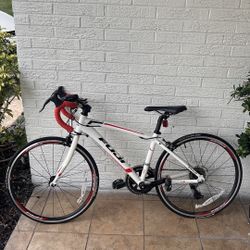 Used Fuji ACE 24 24" Road Bike Boys' Bikes