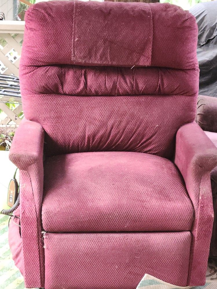 Free WORKING LIFT recliners !!!