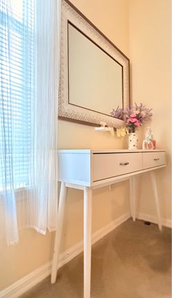 Elegant Dresser & Ornate Mirror